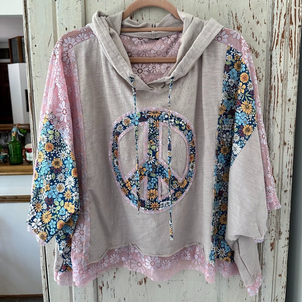 POL Floral Peace Sign Blouse - Pink and Blue - Picture 7 of 13
